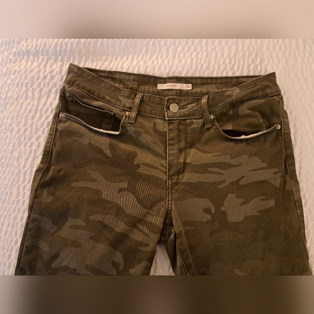 Levi's Women's Camo Pants